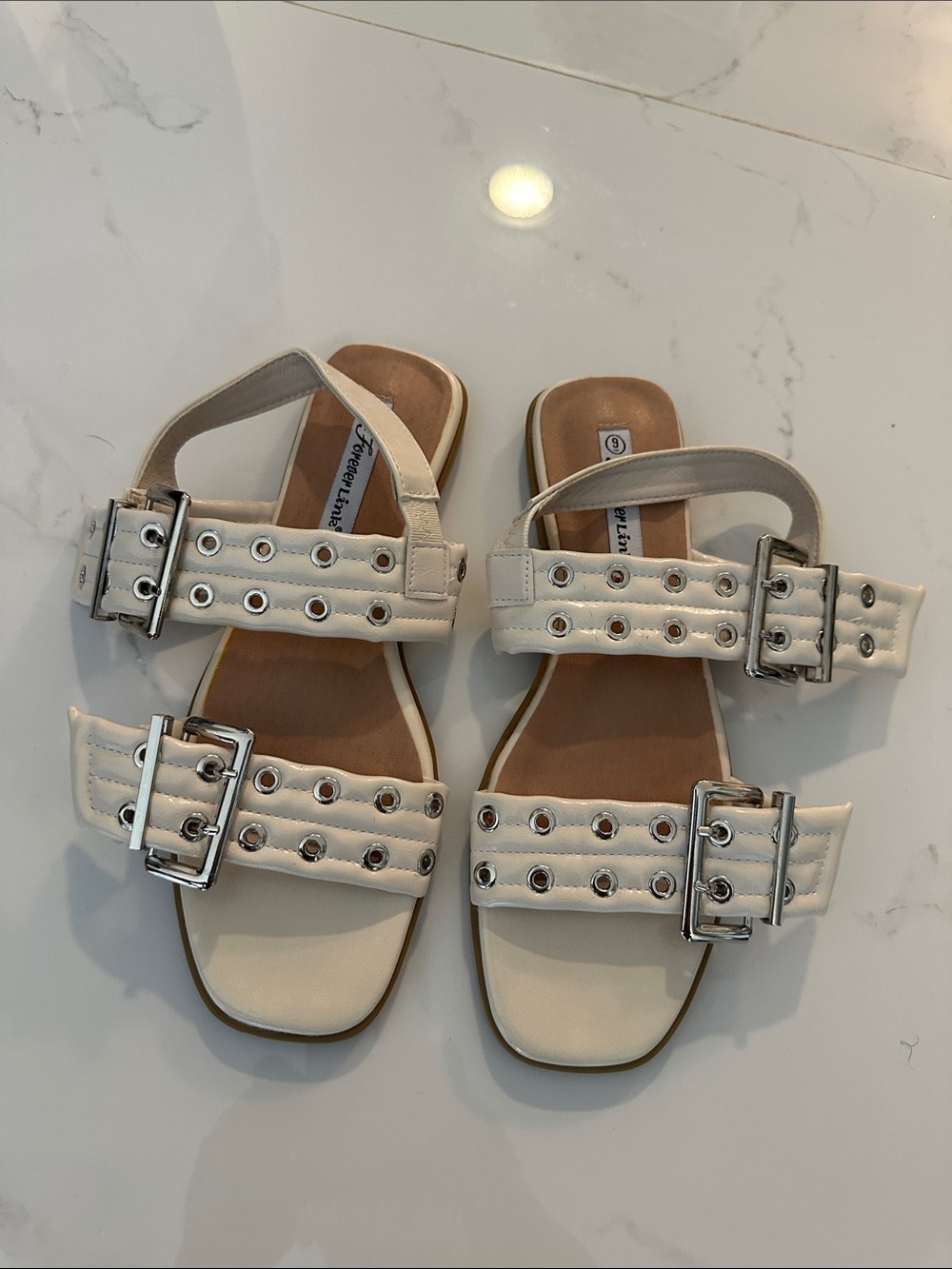 Forever Link Women's White Double-Buckle Grommet Sandals
